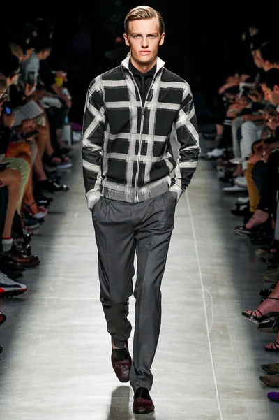 Look 22